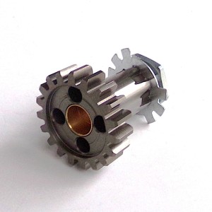 Zębatka zdawcza skrzyni biegów, 19 z., z podkładką i nakrętką, Jawa 634-640