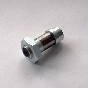 Sworzeń zębatki z nakrętką do wahacza stalowego, CZ 487-472