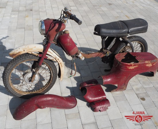 J555 bez motoru (13).JPG