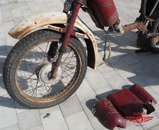 J555 bez motoru (7).JPG