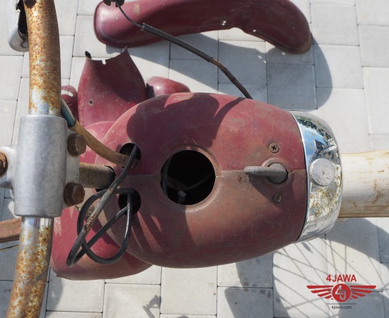 J555 bez motoru (11).JPG